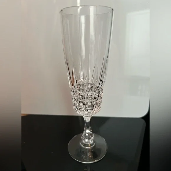 Cristal d’Arques Durand Pompadour Champagne Flutes | Set of 6 - Picture 4 of 4
